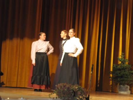 Počastitev 35-letnice delovanja Folklorne skupine KUD Razkrižje in predstavitev novih folklornih kostumov 18